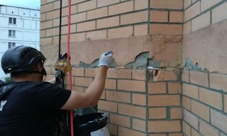 Обследование фасада здания в Новомосковске в октябре